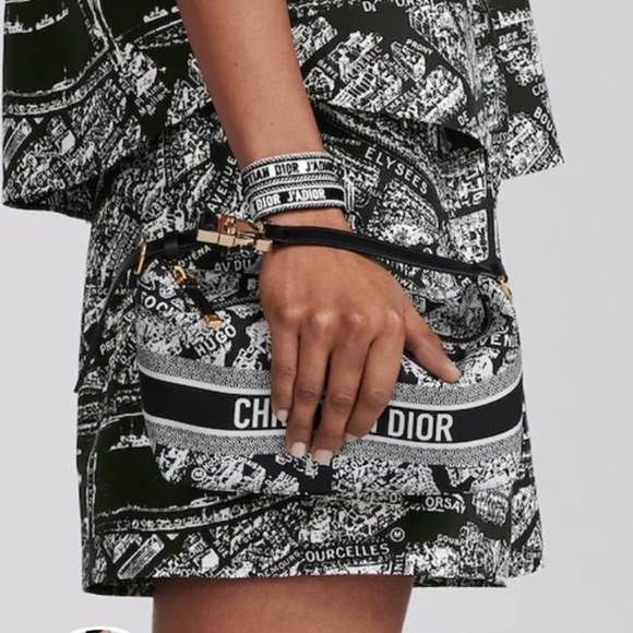 NWT Dior medium travel nomad pouch - Picture 2 of 9